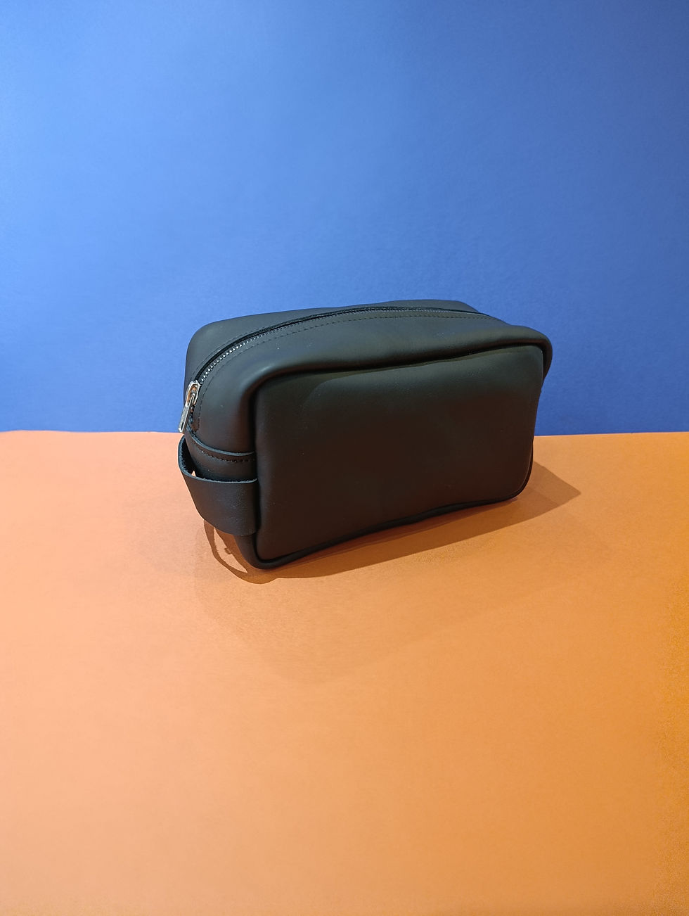 Miniature : trousse de toilette en cuir