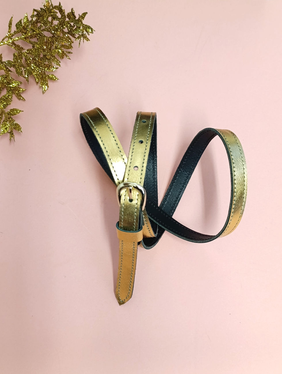 Miniature : ceinture fine en cuir dorée sur mesure fabriquée à paris