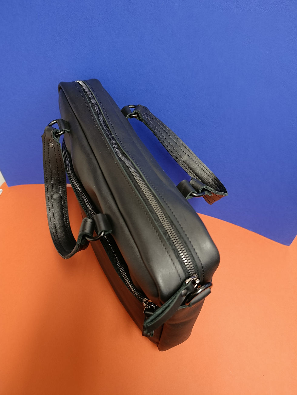 Miniature : porte document cuir noir fait main en france