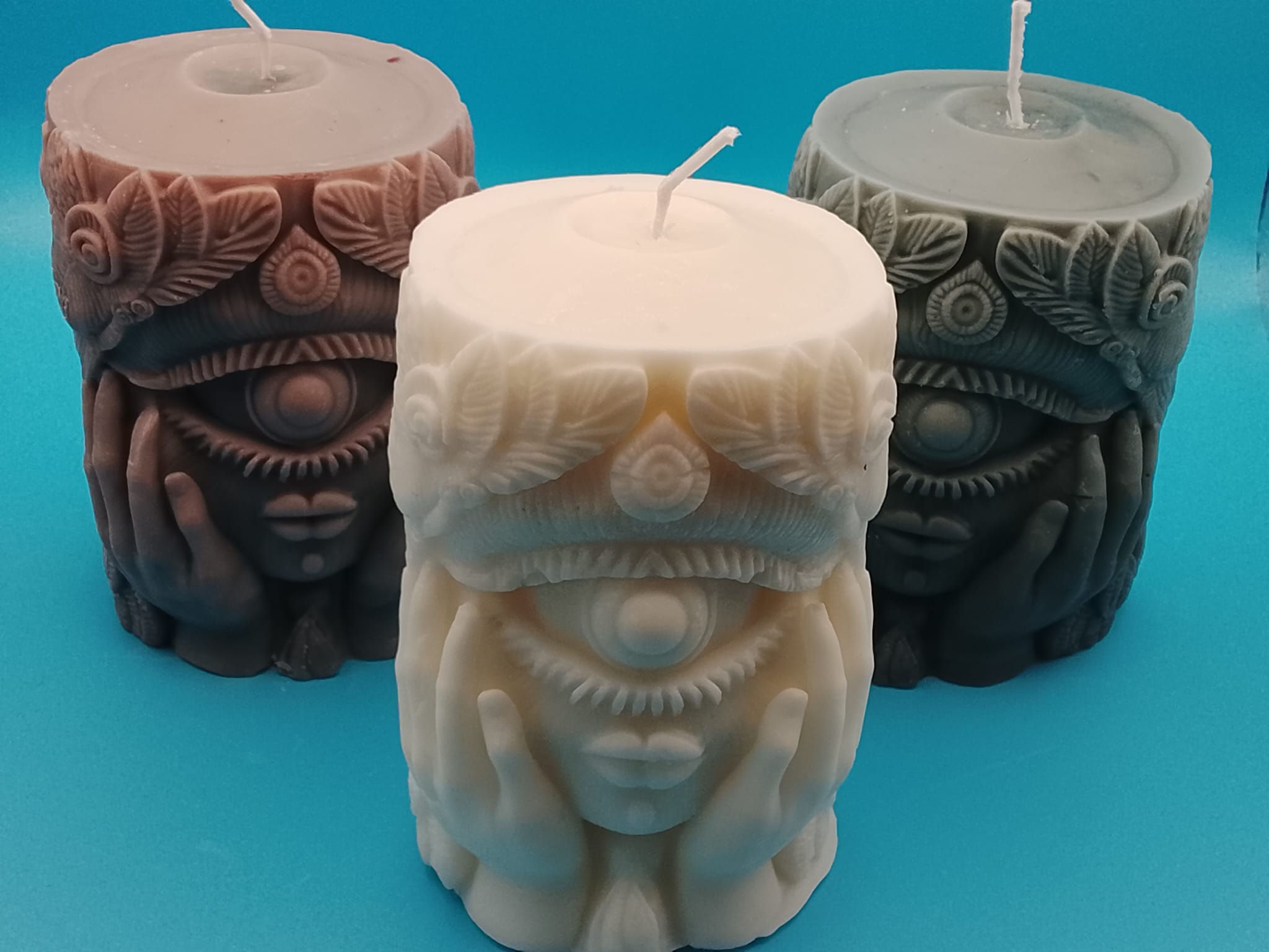 kerze mit offenem Auge