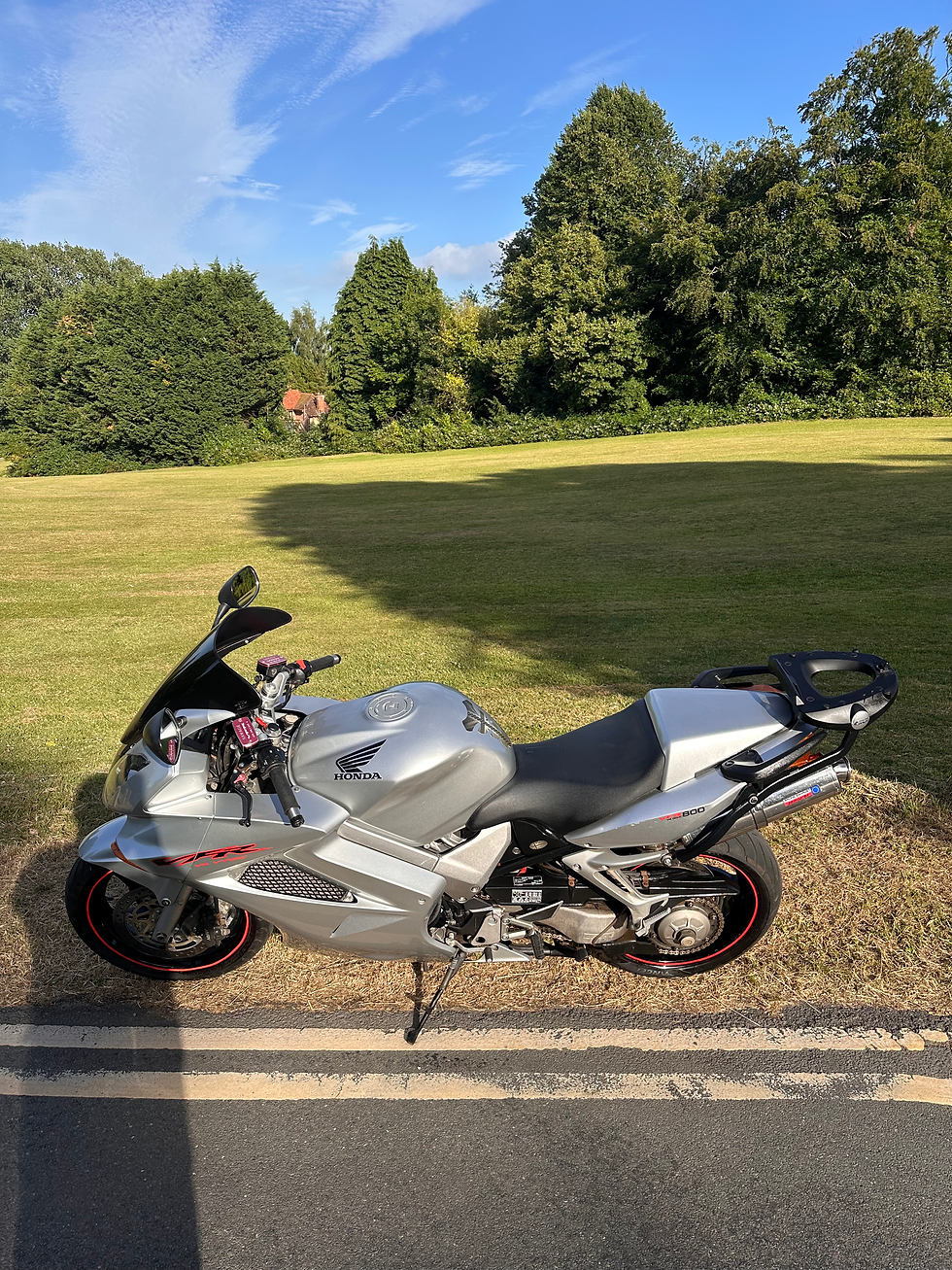 Thumbnail: HONDA VFR800 V-Tec Fi 2003 LOW MILEAGE 