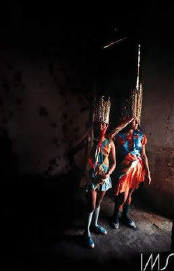Bisilliat,_Maureen_Figurante_de_auto_popular_no_circo_do_reisado_-_1970_-_Regiões_de_Pilar_e_de_Mari