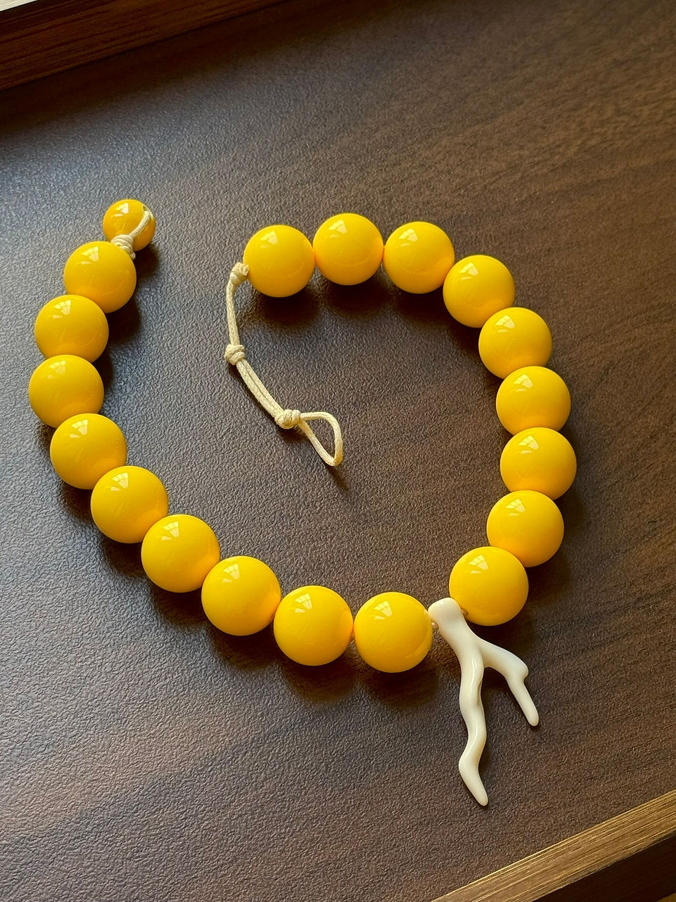 Thumbnail: Collana Pontia