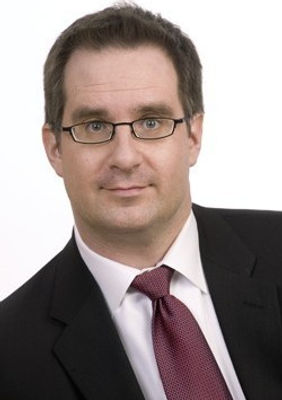 Paul Lomic, Lawyer. Specializng in Trademark, Copyright and Patent Law.