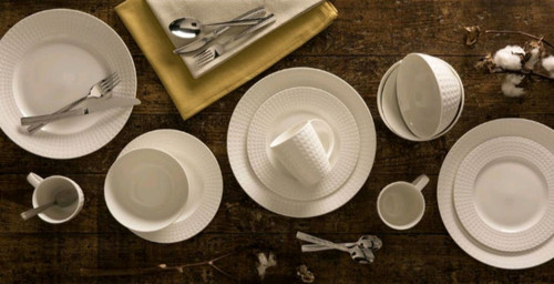 BELLEEK LIVING GRAFTON 12 PIECE DINNERWARE SET