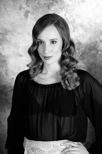 Tana Pauhofova for Laura Jonas