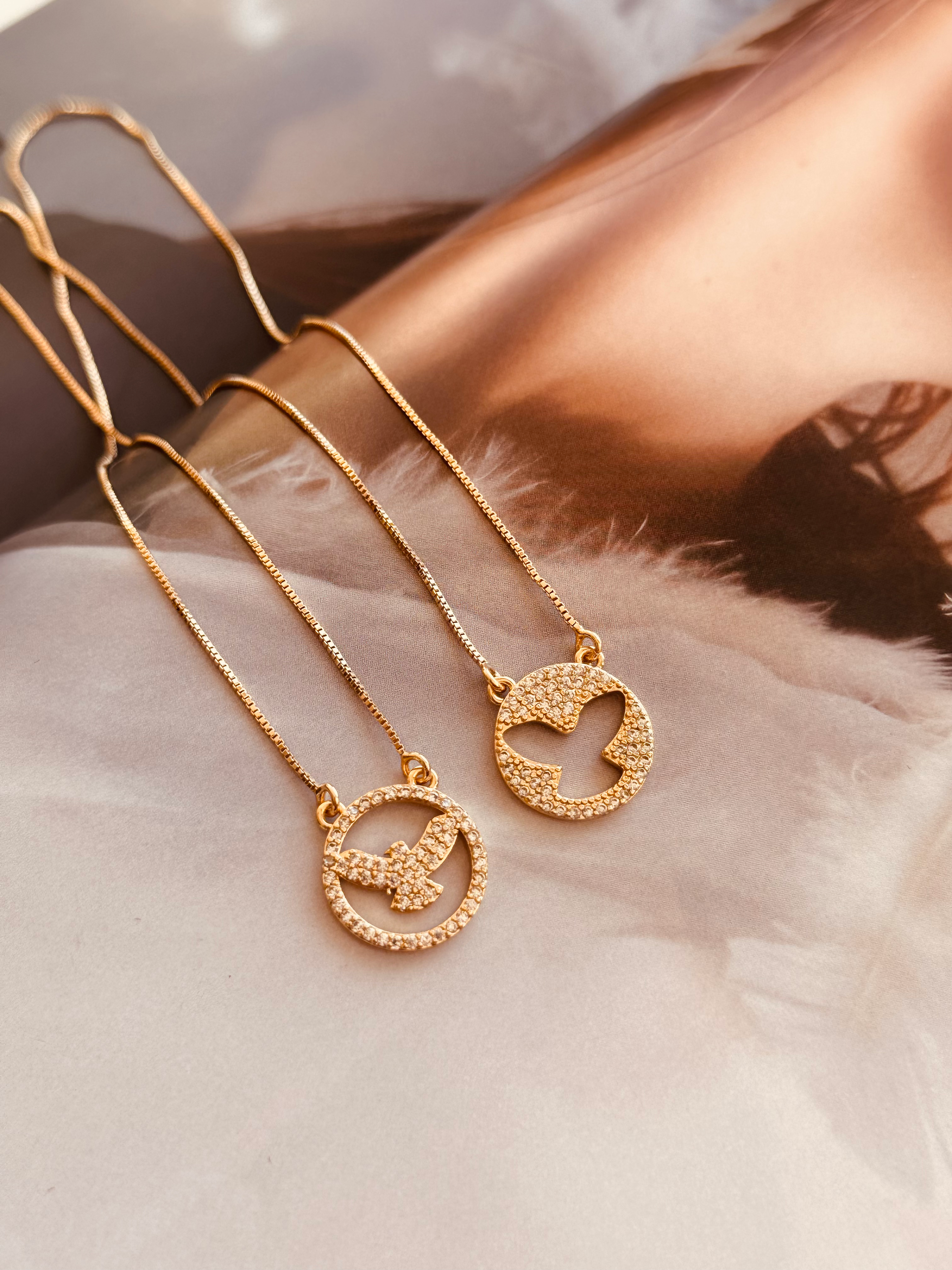 Escapulário corrente veneziana com medalha Espírito Santo