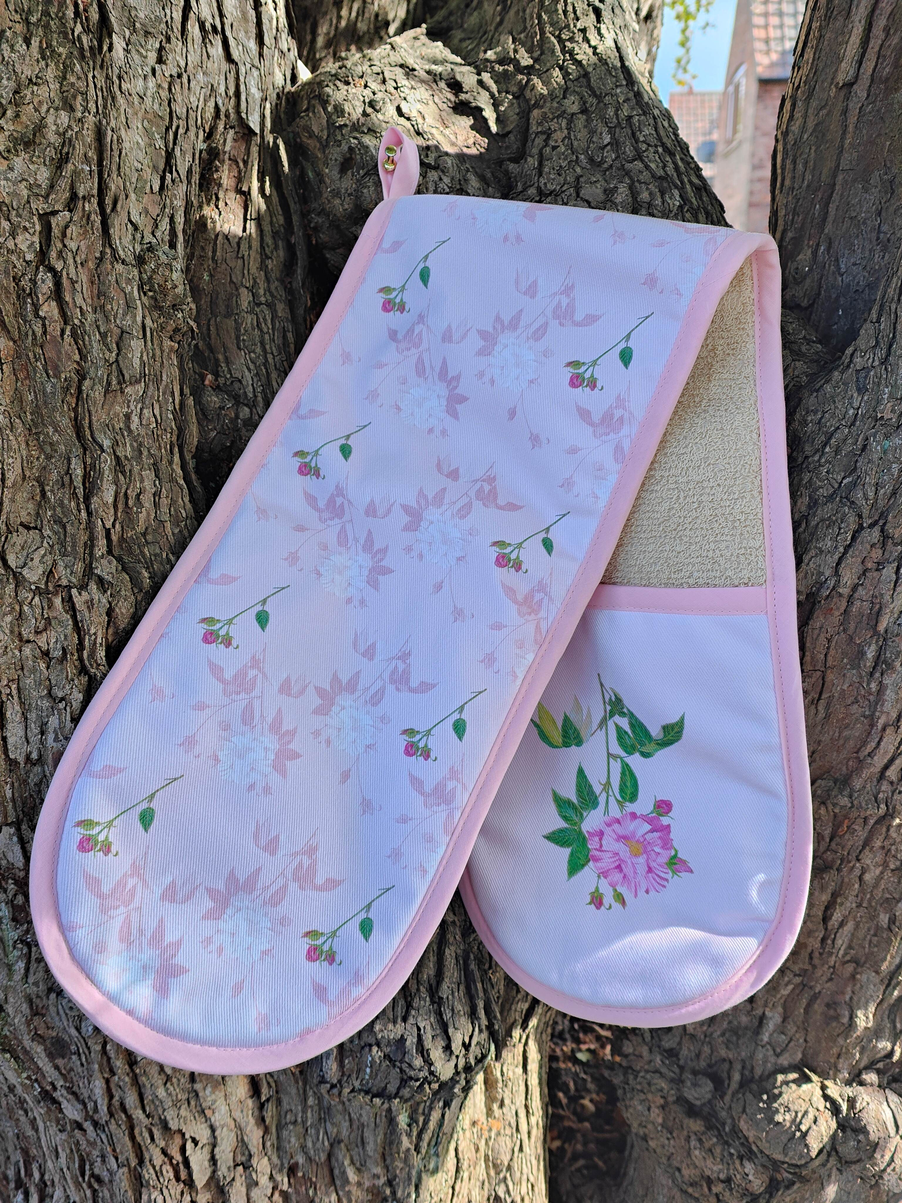 Oven Gloves With Rosa Mundi Rose