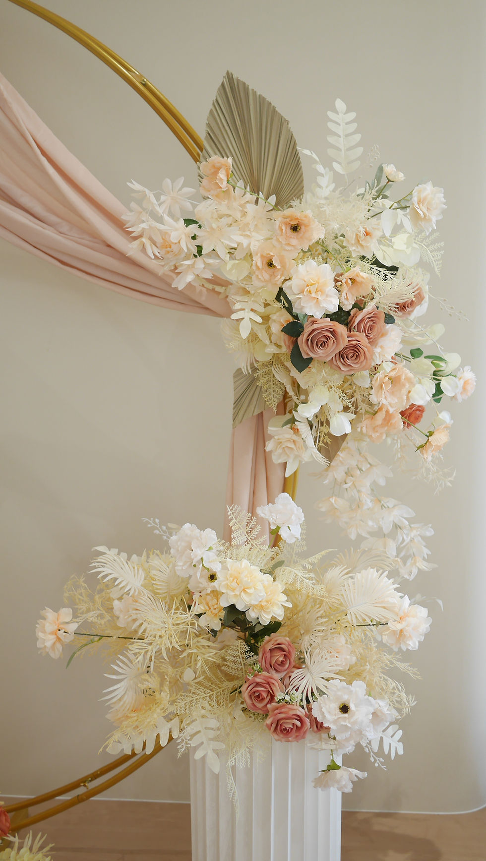 Thumbnail: Faux Floral Arch  (Circle)