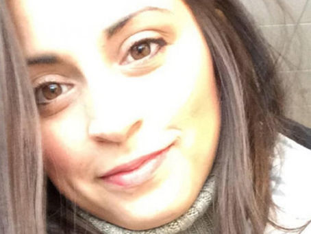 MAESTRA ES DETENIDA POR TENER SEXO CON ALUMNO EN UNA PLAZA