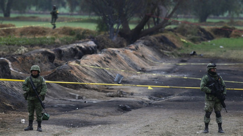 Soldados vigilando zona de explosión Hidalgo