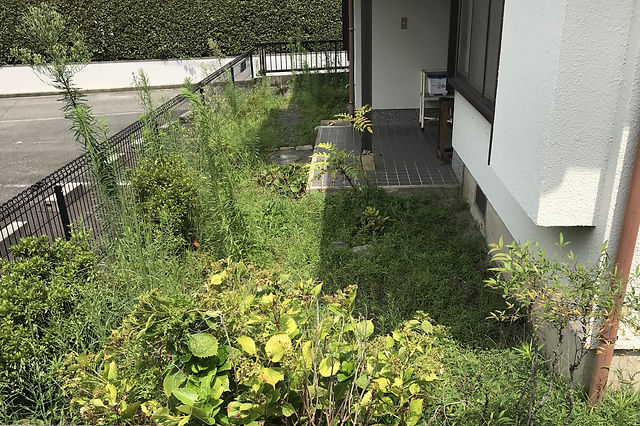 瓦チップ 来年の草刈り不要