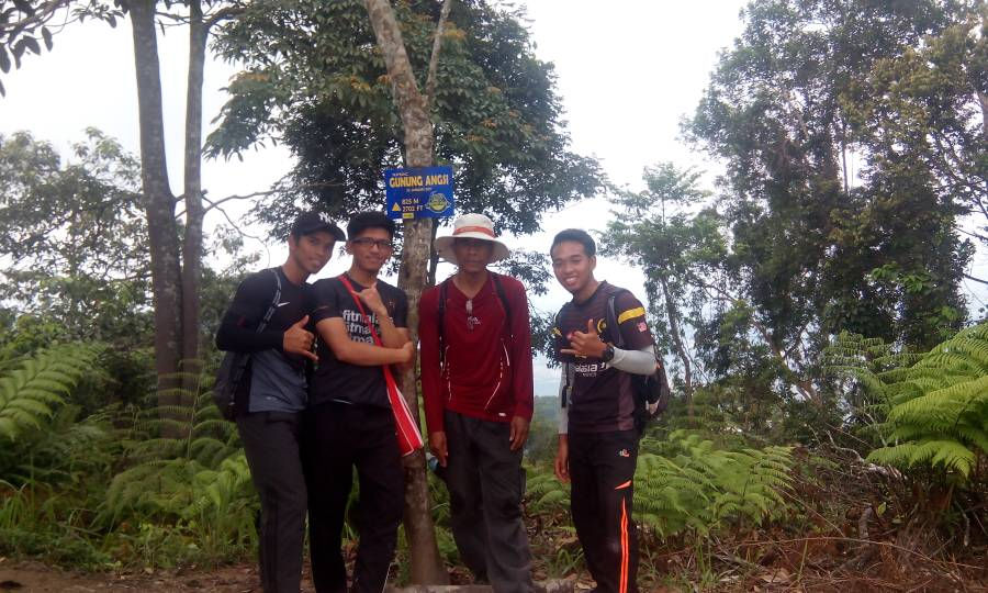 gunung angsi5