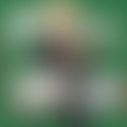 Jenevieve: eleganza R&B e nuove prospettive con “Waiting Room”