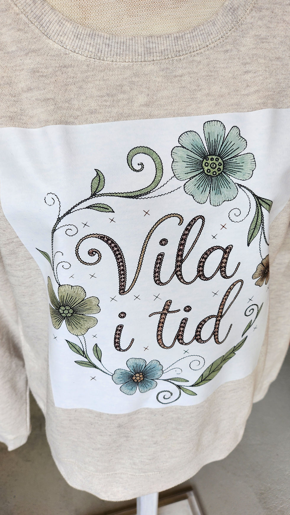 Miniatyrbild: Vila i tid collegetröja 