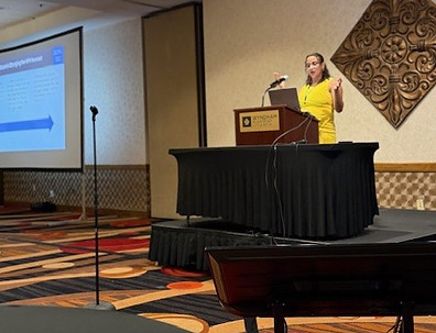 Nadja Vielot speaking.jpg