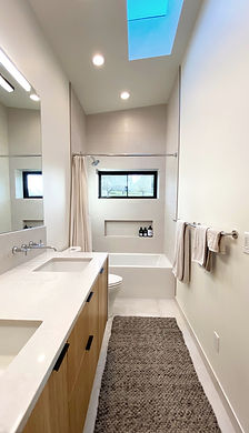 Bathroom_2_edited_edited.jpg