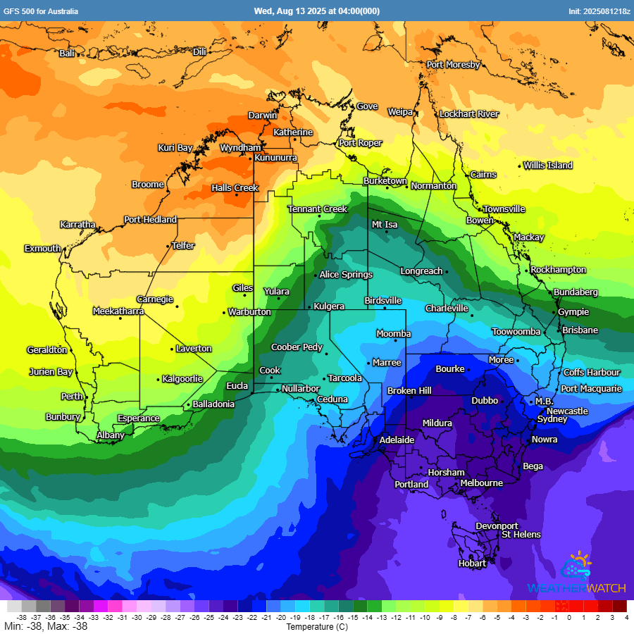 A very strong upper trough will push into southeast Queensland and northeast NSW bringing large amounts of cold air in the upper atmosphere. Source: metcentre.io
