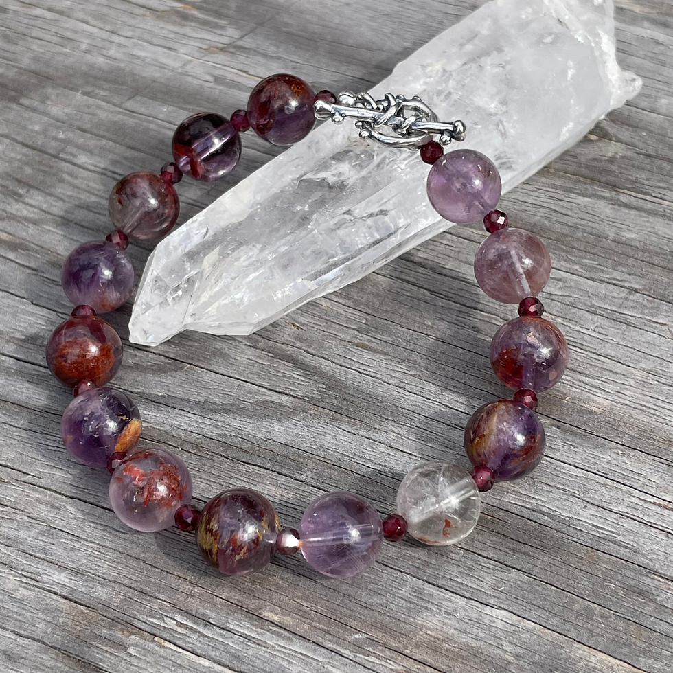 Thumbnail: Super Seven and Garnet Beads Bracelet