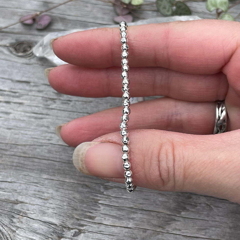 Thumbnail: Sterling silver, elastic bracelet with 3mm hammered ball bead