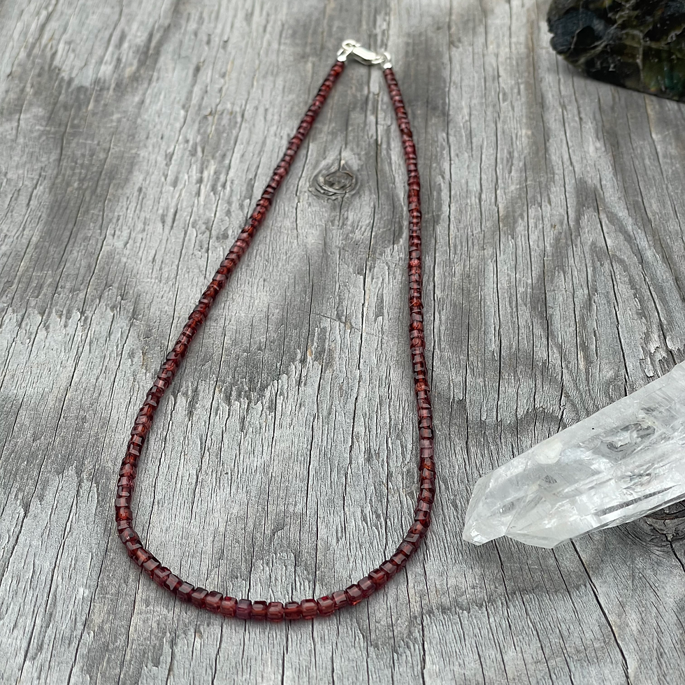Thumbnail: Garnet square cut beads necklace 