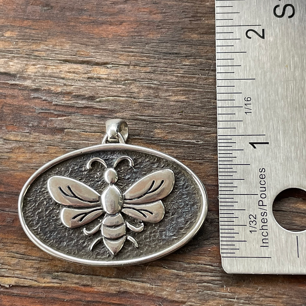 Thumbnail: Roulette 18 large oval bee pendant 