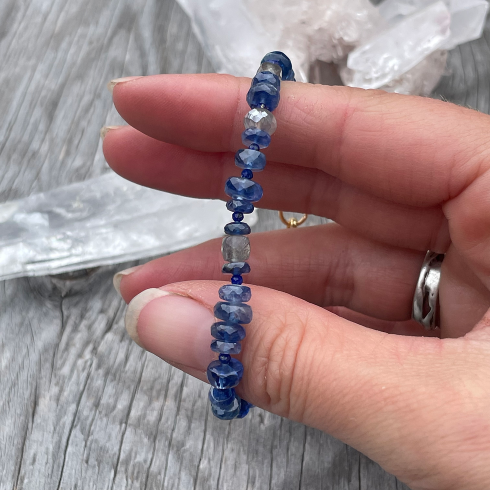 Thumbnail: Kyanite and labradorite mixed beads bracelet 