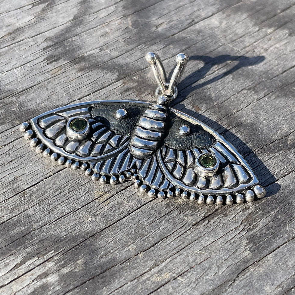 Thumbnail: Roulette 18 Peridot Moth pendant