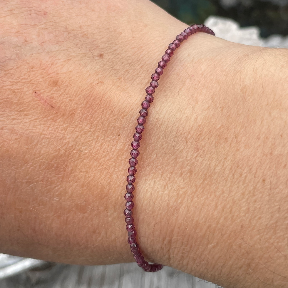 Thumbnail: Garnet tiny beads bracelet