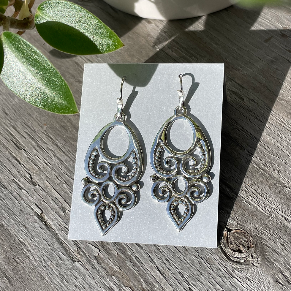 Roulette 18 Lotus petal earrings