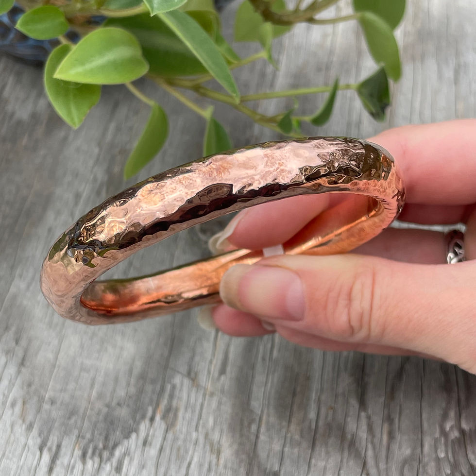 Thumbnail: Copper medium hammered puffy bangle