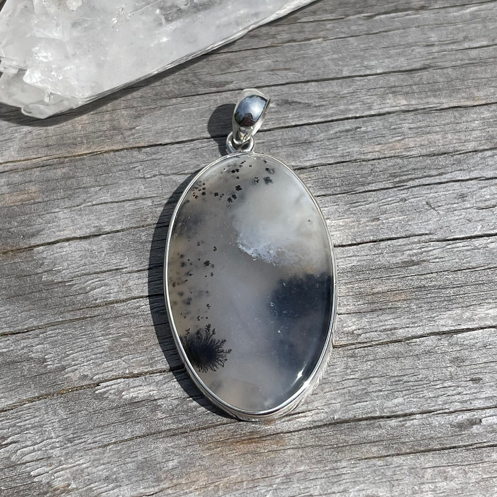 Thumbnail: Oval agate pendant