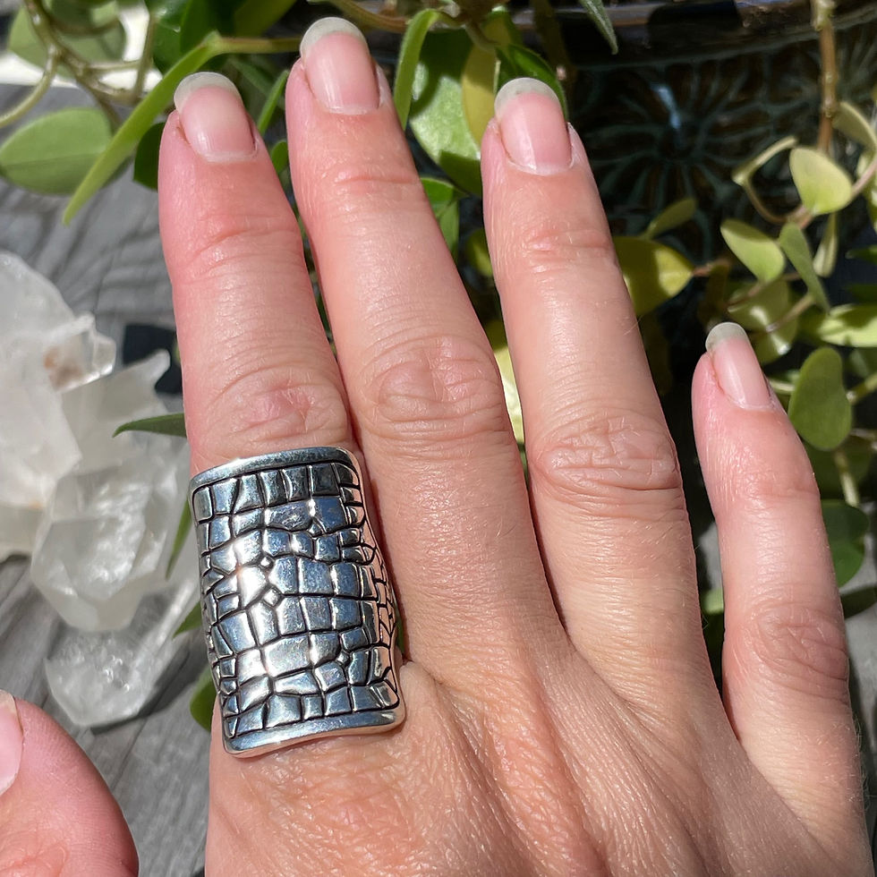 Thumbnail: Jackson Studios Croc Print Saddle Ring