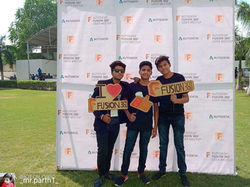 73512619_536481037086610_295598300569989