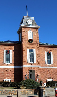 Brevard,_North_Carolina_-_Transylvania_Co._Courthouse_(cropped).jpeg