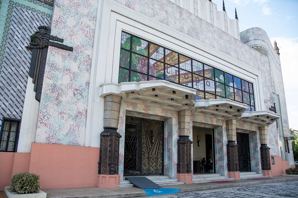 Le Théâtre Métropolitain de Manille, chef-d'œuvre de l'Art déco philippin.