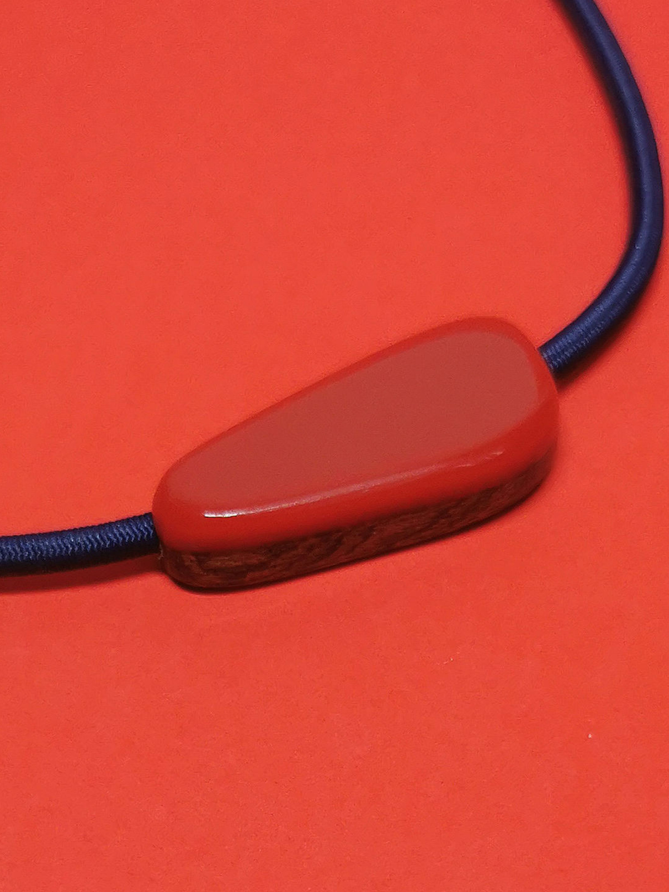 RED & NAVY BLUE ELASTICATED NECKLACE