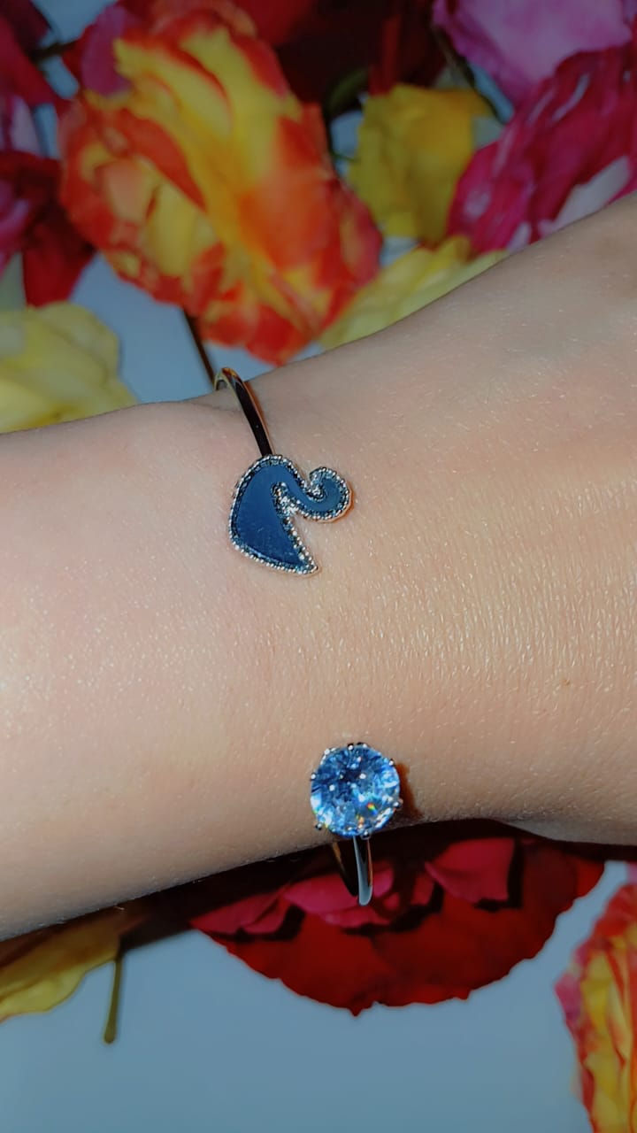 Thumbnail: Swan Bracelet