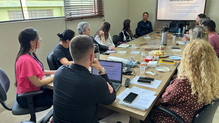 Três Barras: Inclusão Socioprodutiva e Cidade Empreendedora pautaram a reunião da Assistência Social