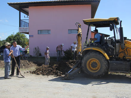 Prefeito em exercício acompanha ações no Campo da Água Verde