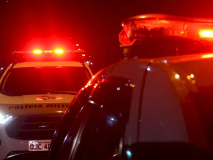 ​Confusão no centro de Canoinhas termina com homem esfaqueado e um detido