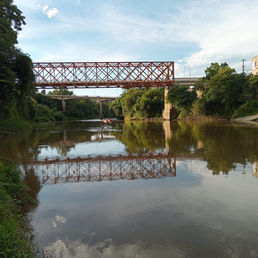 Jovem de 17 anos morre após afogamento no Rio Negro, em Mafra