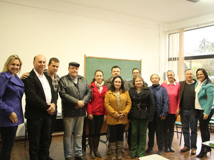 Representantes de municípios do Planalto Norte participam de reunião sobre potencial turístico da re
