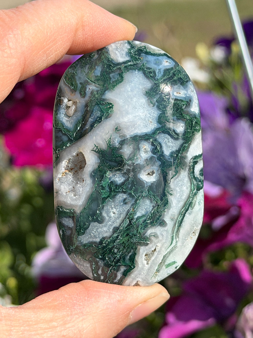 Thumbnail: Moss Agate Palmstones