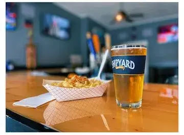 Mick's Sports Bar/ Biddeford - FULL BAND