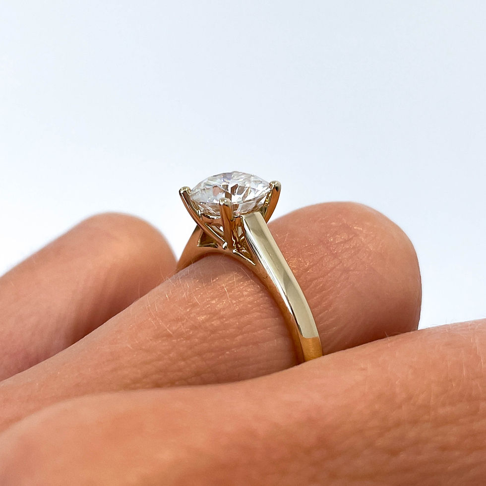 Miniatura: LEGATUS, Anillo de Compromiso, Oro Amarillo 14K, Moissanita Corte Redondo 1.2ct