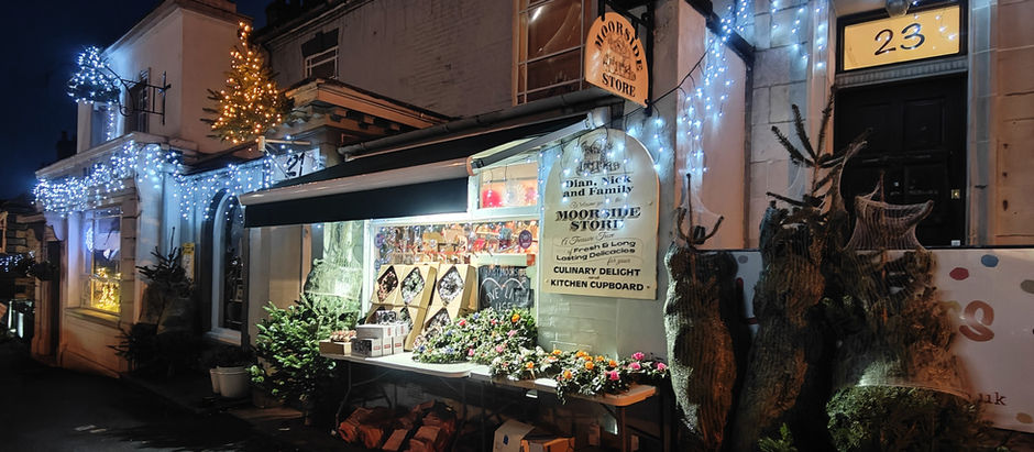 Kirkbymoorside's wonderful Christmas Light proud of their new town centre road surface