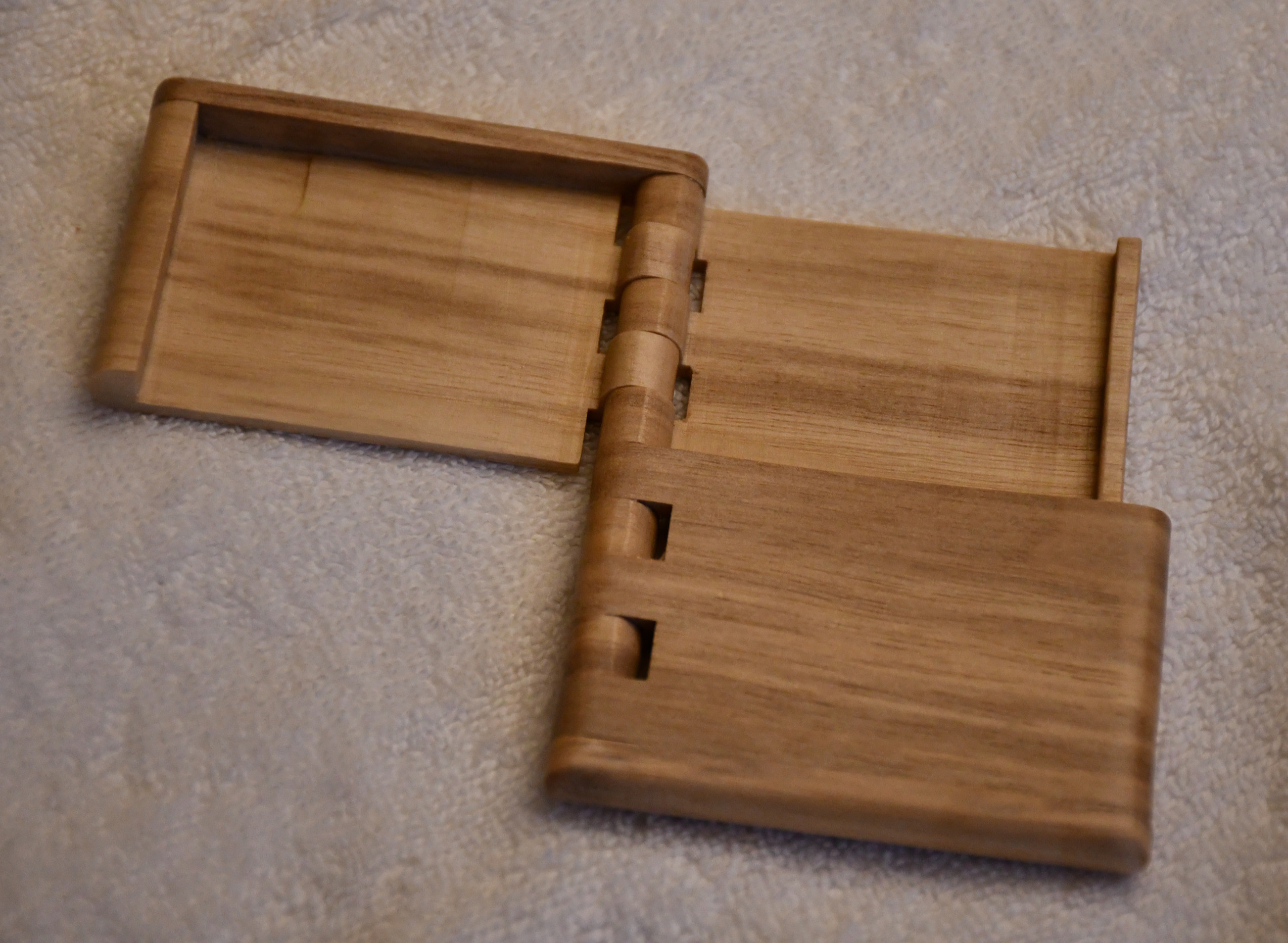 Business Card Holder in Walnut Sapwood