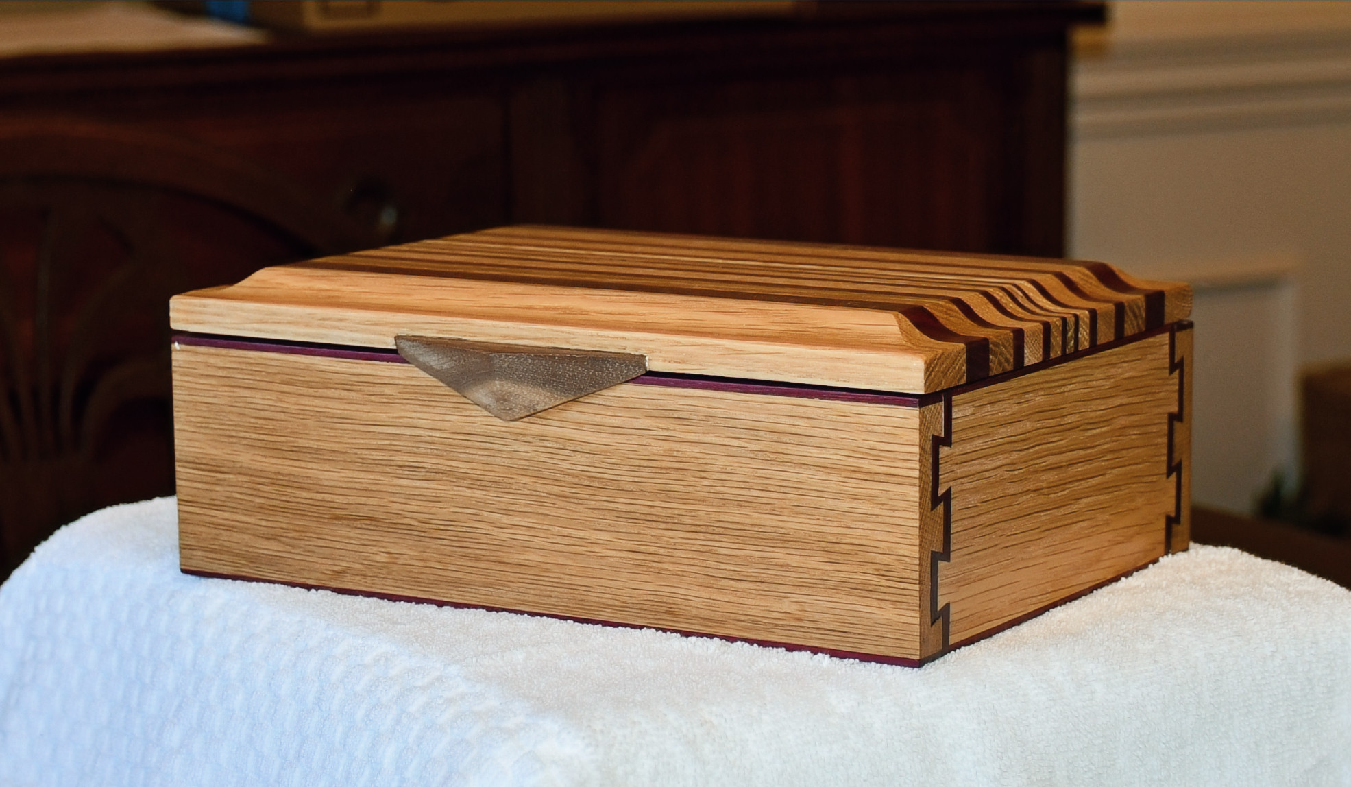 White Oak Jewelry/Keepsake Box w/ Walnut Clasp 5A
