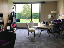bureau.jpg